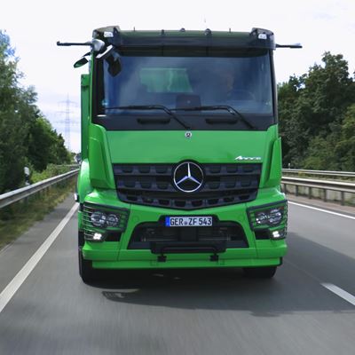 Mercedes-Benz Arocs - Footage On-Road