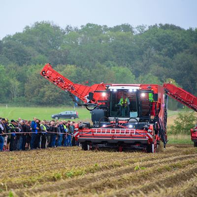 Live machinery demonstrations in the field gave spectators a first hand experience