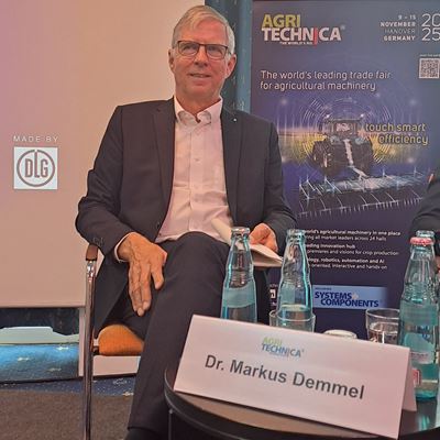 Dr Markus Demmel at the international press conference