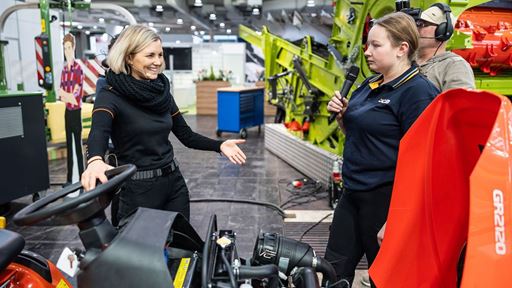 Hall 2 at Agritechnica is the meeting place for dealers