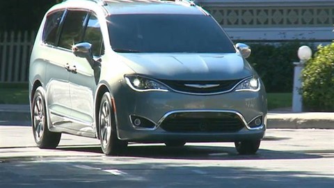 2017 Chrysler Pacifica Running Footage