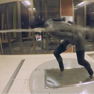 (Sportconfex) Speed skating speed suit test movie clip