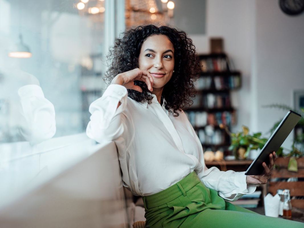 Women Money Study Image