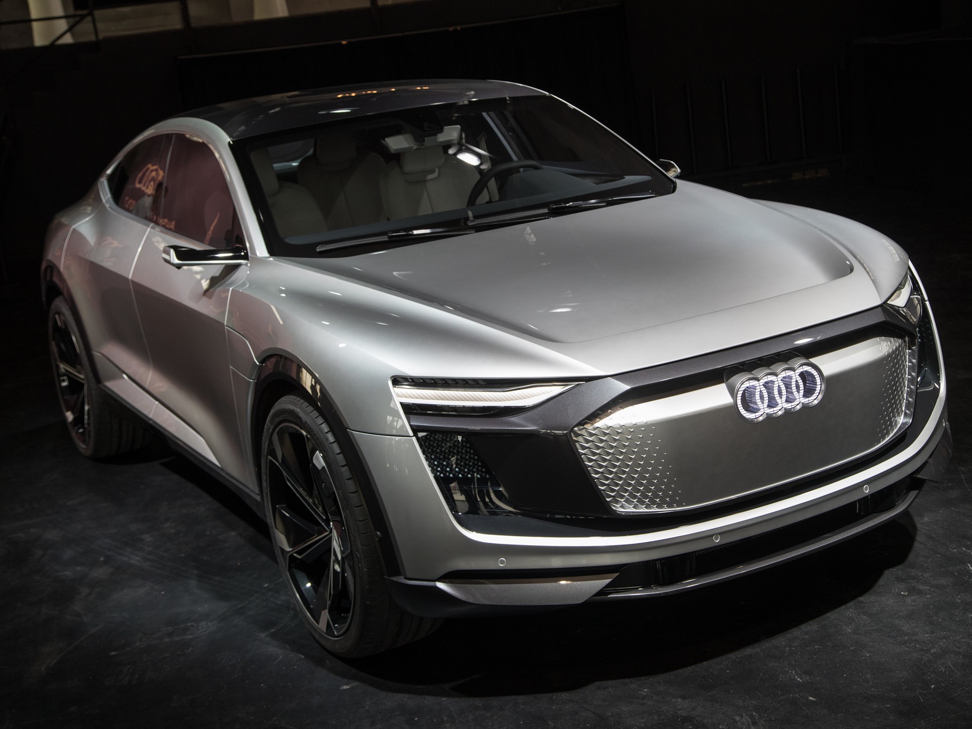 Audi e-tron Sportback Concept 1