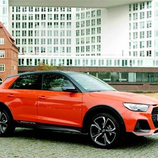 Footage: Audi A1 citycarver pulse orange