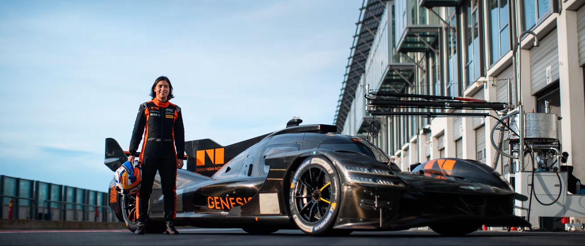 jamie-chadwick-completes-first-laps-aboard-gmr-001-hypercar