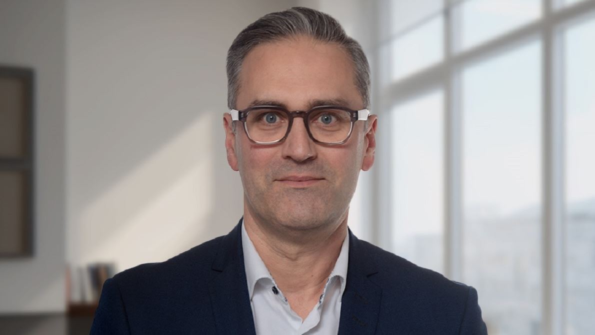 MAXIMILIAN KALBFELL NEW HEAD OF MARKETING GENESIS