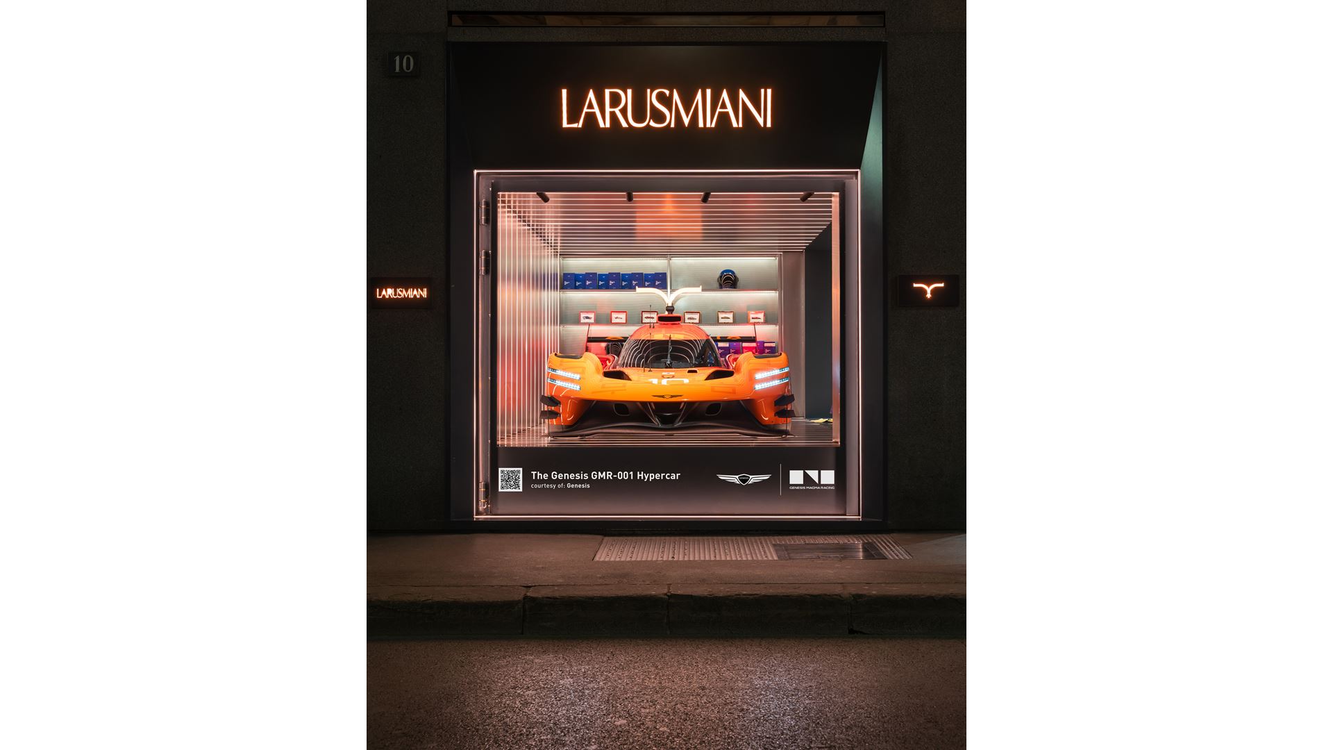 GENESIS COLLABORATES WITH LARUSMIANI