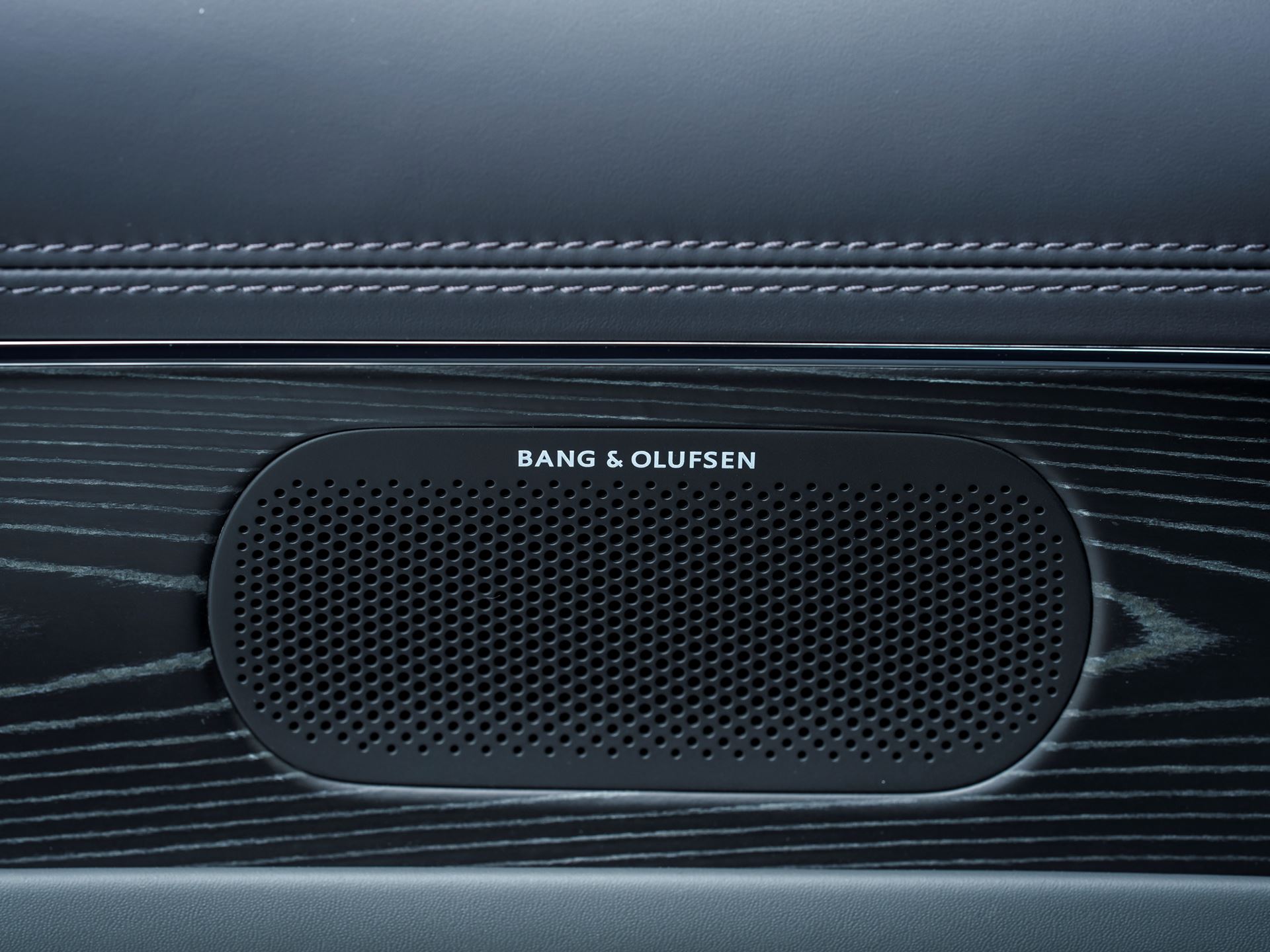 G90 BANG & OLUFSEN SOUND SYSTEM