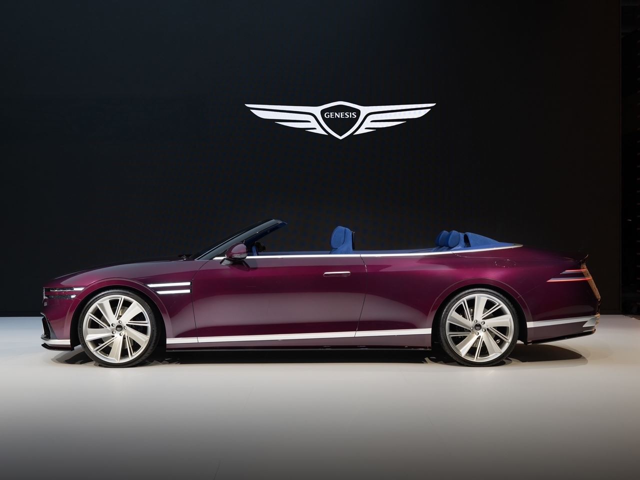GENESIS X GRAN CONVERTIBLE COUPE