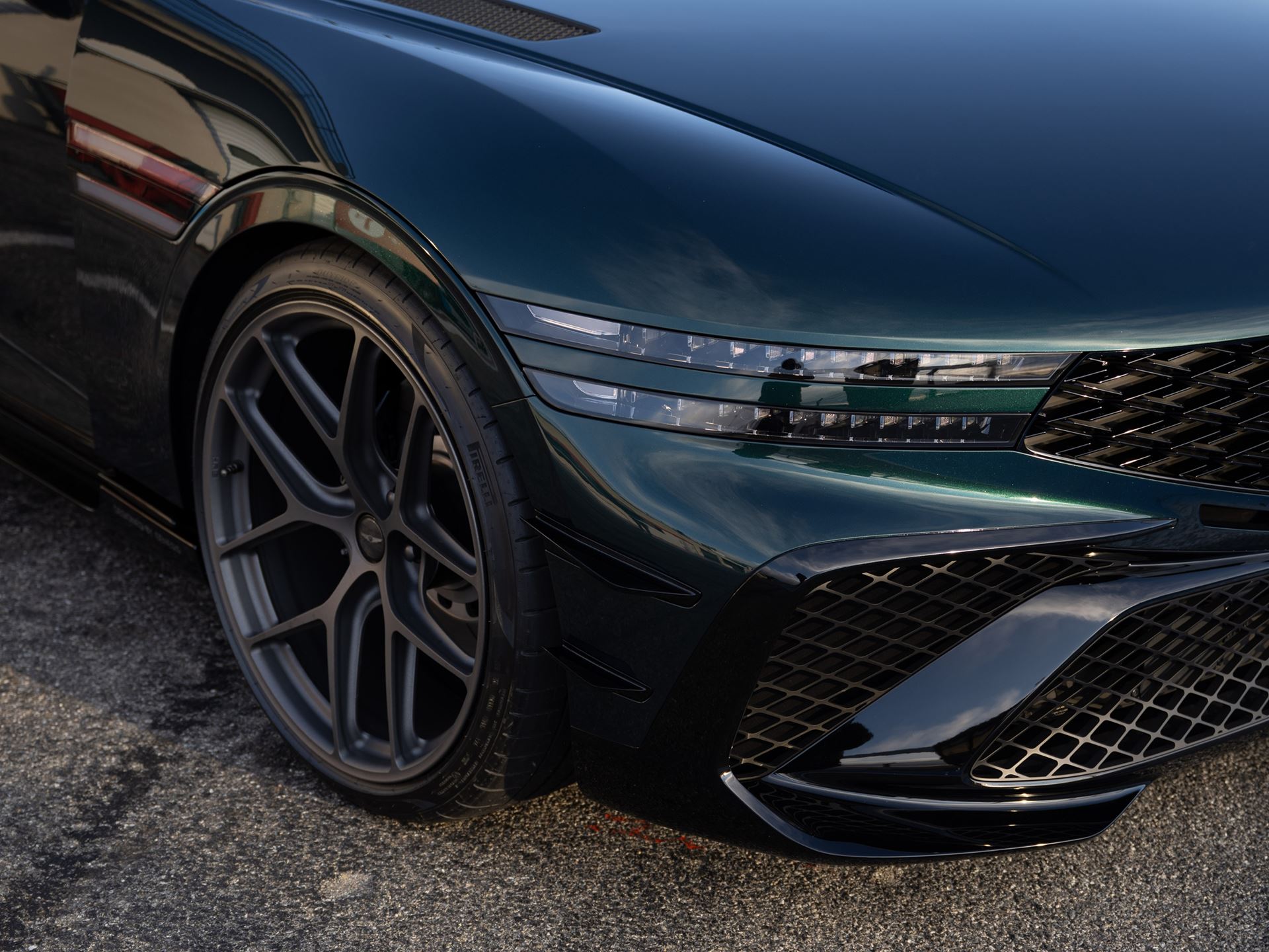 A CLOSER LOOK GENESIS G90 WINGBACK CONCEPT