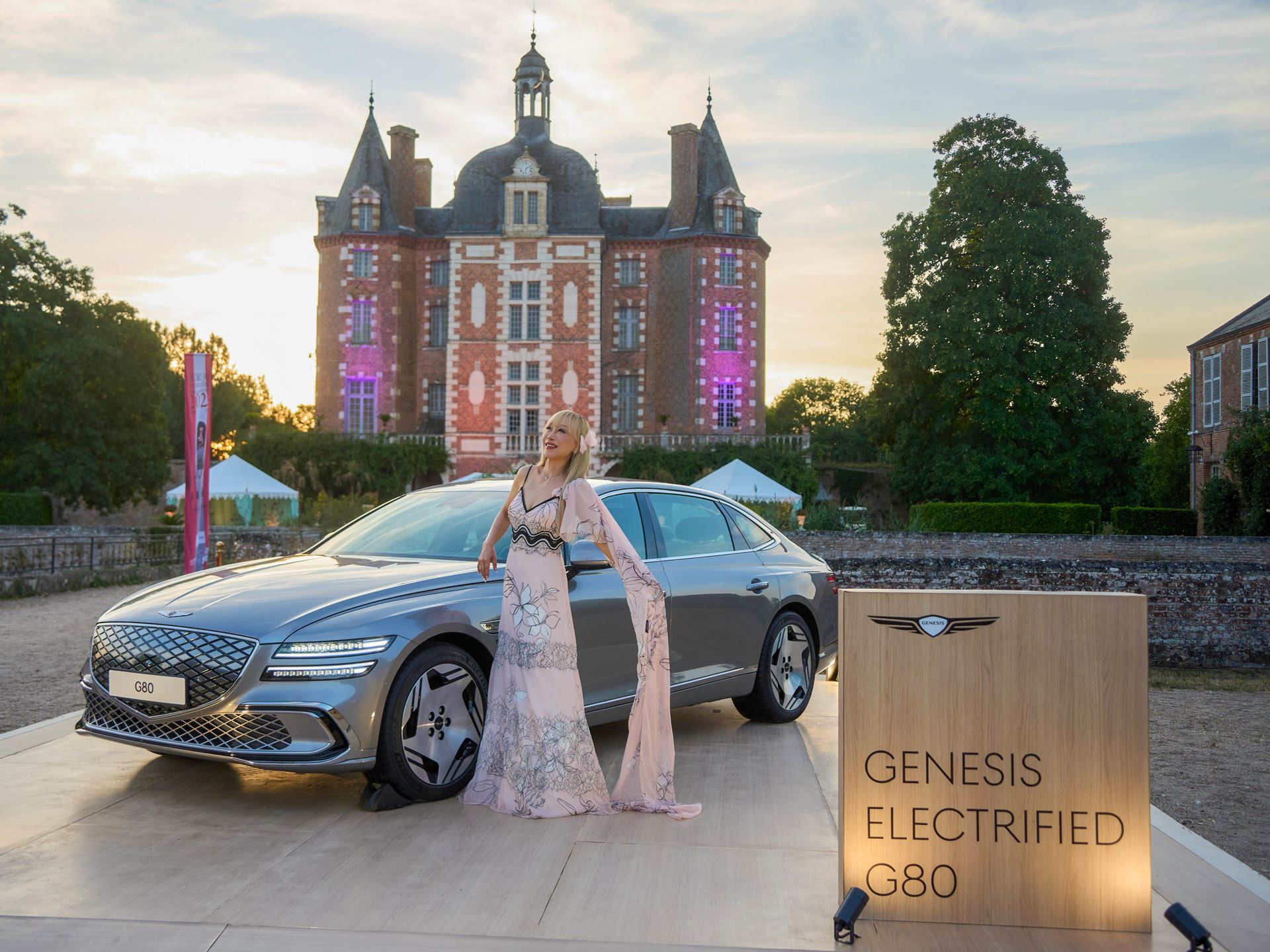 SOUTH KOREAN SOPARANO SUMI JO WITH GENESIS ELECTRIFIED G80