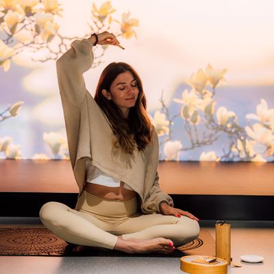 NORA KERSTEN YOGA NORA