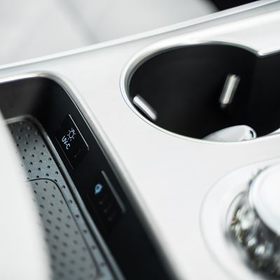 GENESIS ELECTRIFIED GV70 UV C CENTRAL CONSOLE