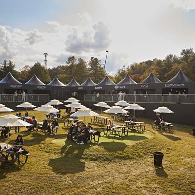 THE CONCESSIONS AREA OF THE FAN VILLAGE HAS A VARIETY OF DELICIOUS DELICACIES FOR FANS TO ENJOY AT THE 2025 GENESIS