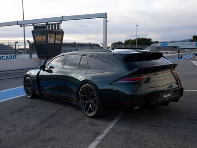 A CLOSER LOOK GENESIS G90 WINGBACK CONCEPT