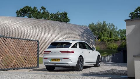 ELECTRIFIED GV70