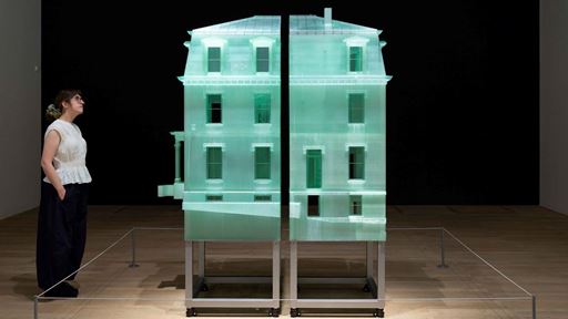 DO HO SUH WALK THE HOUSE