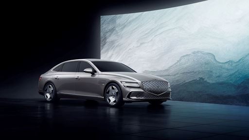 GENESIS ELECTRIFIED G80 FRONT SIDE