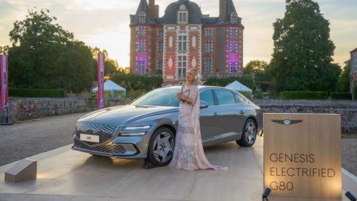 SOUTH KOREAN SOPARANO SUMI JO WITH GENESIS ELECTRIFIED G80