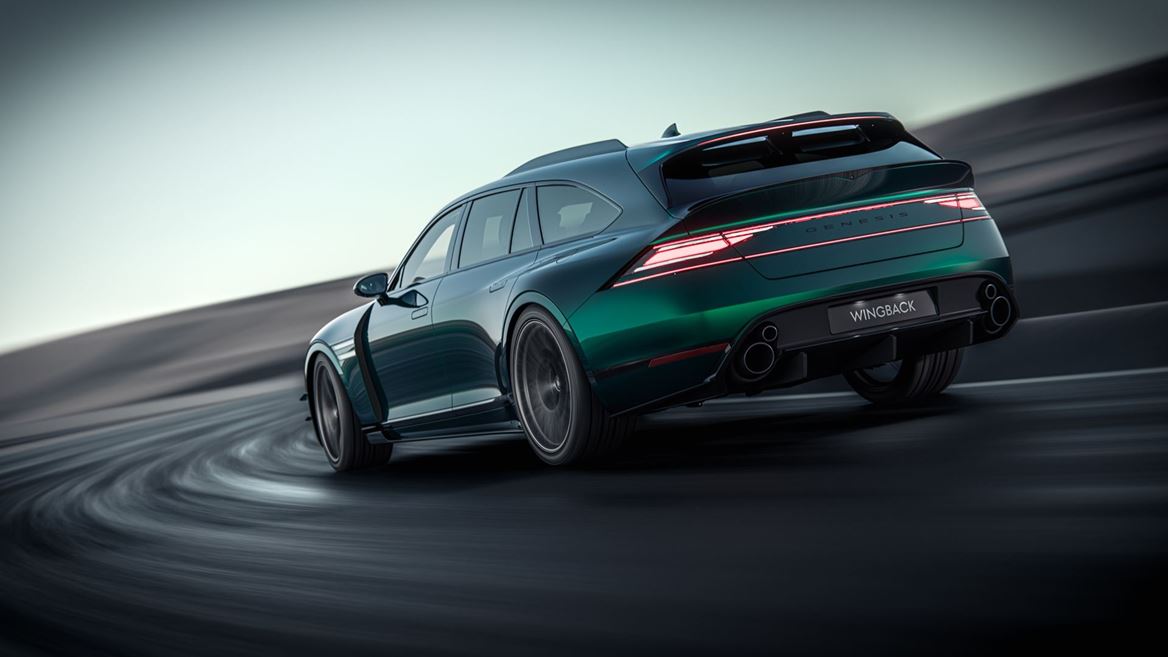 THE G90 WINGBACK CONCEPT S SLEEK REAR END FEATURES A TAILGATE WITH A SHARPLY RAKED REAR WINDOW AND FUNCTIONAL DESIGN