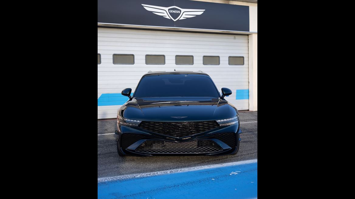 A CLOSER LOOK GENESIS G90 WINGBACK CONCEPT