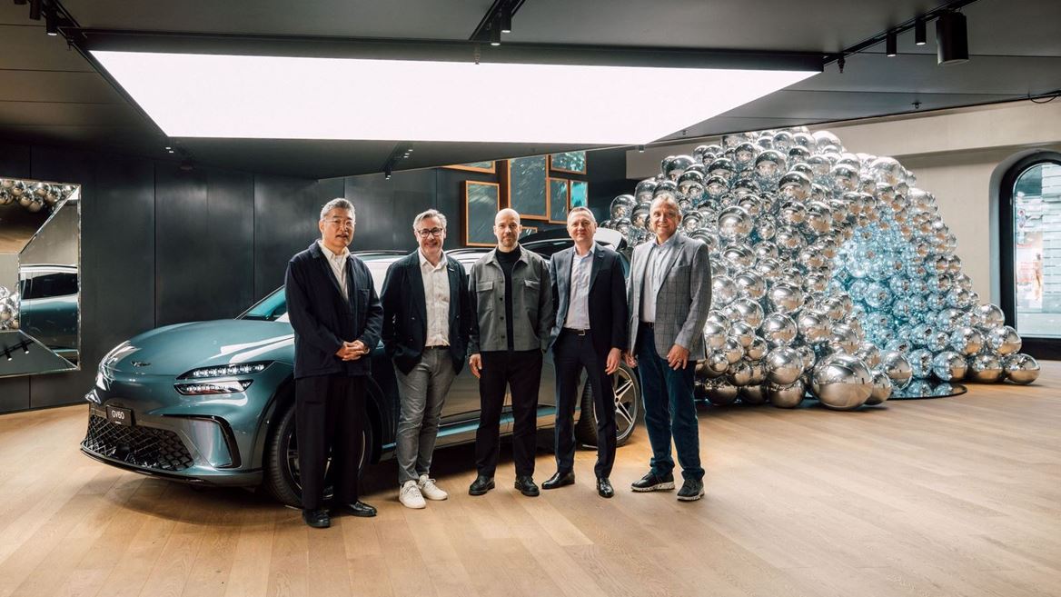 FROM LEFT TO RIGHT EUL HO SUH DIEGO BATTISTON MORITZ MARTIN PETER KRONSCHNABL TYRONE JOHNSON