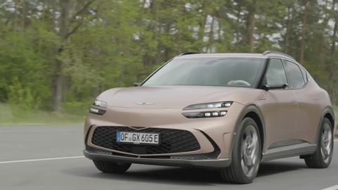 gv60---atacama-copper-matte-dynamic-driving---b-roll