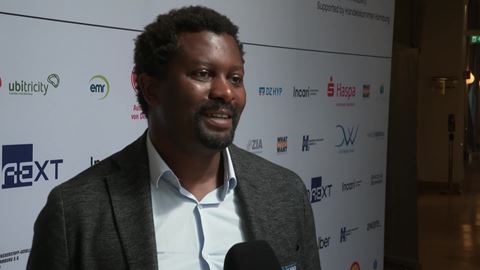Interview Osman Dumbuya, Incari