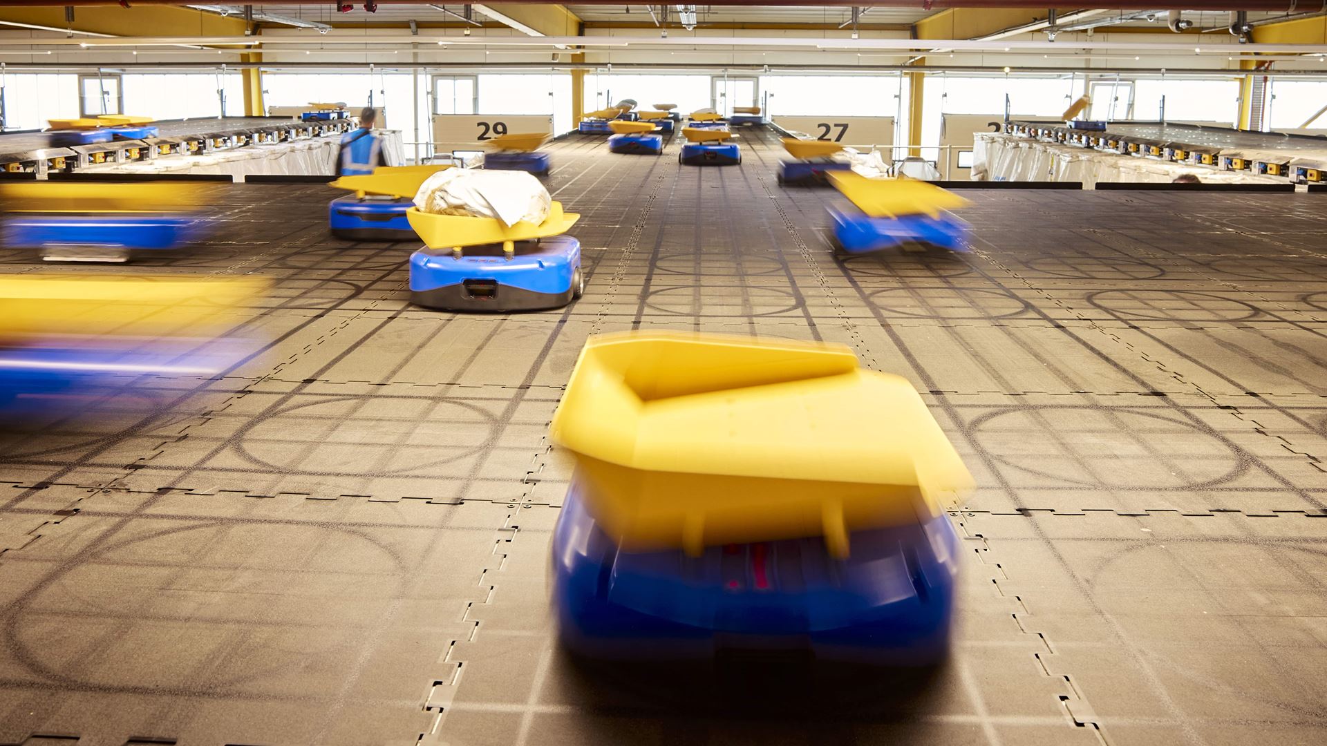 Die autonomen Sortierroboter werden regelhaft an 2 GLS Standorten eingesetzt weitere sind in Planung