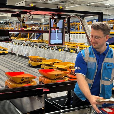 Die innovativen Sortierroboter im Depot Bielefeld