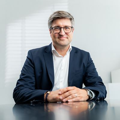 Moritz Eichh fer hat zum 1 April 2025 den Vorsitz der Gesch ftsf hrung von GLS Germany bernommen