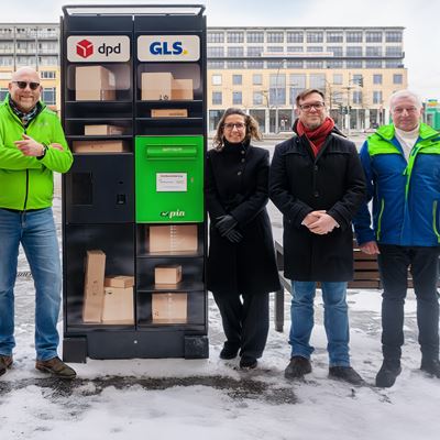 Neue Paketstationen f r Berlin Die Partner von GLS DPD und der Pin AG formen ab sofort die letzte Meile der Hauptstadt