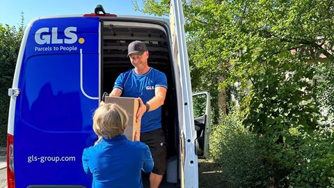 Lena Arnoldt zu Besuch bei GLS Germany