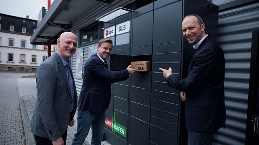 Starten die Zusammenarbeit im Out of Home Segment v li GLS und Getr nke Markgrafen