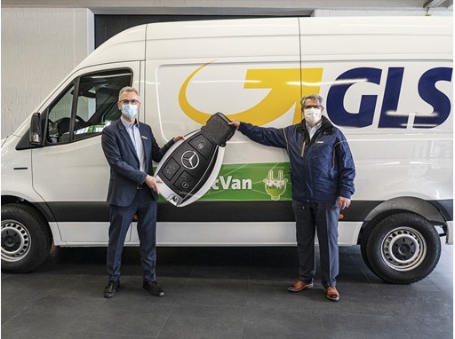 GLS e-Sprinter Übergabe Hamburg GLS e-Sprinter Übergabe Hamburg