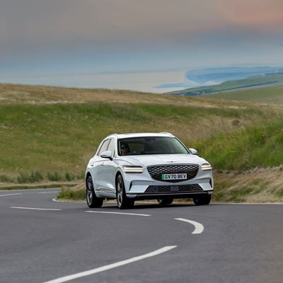 ELECTRIFIED GV70