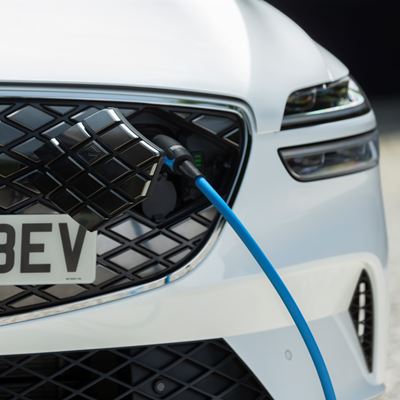 ELECTRIFIED GV70