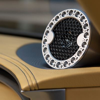 X SPEEDIUM COUPE