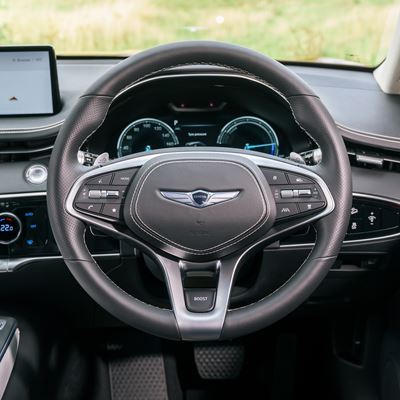 ELECTRIFIED GV70