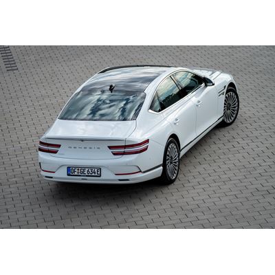 ELECTRIFIED G80