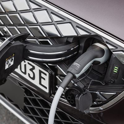 ELECTRIFIED GV70