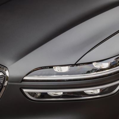 ELECTRIFIED GV70