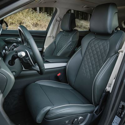 ELECTRIFIED GV70