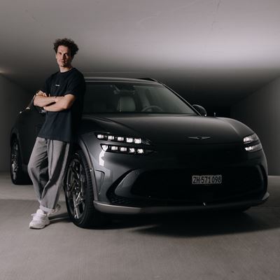 DOMINIK HARTMANN