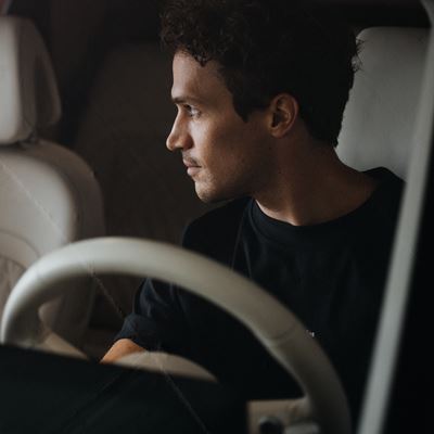 DOMINIK HARTMANN
