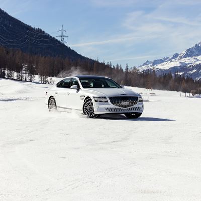 WHITE TURF