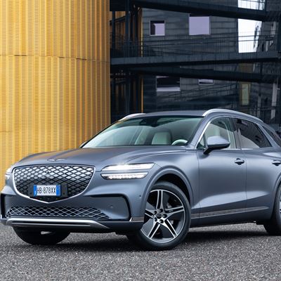 ELECTRIFIED GV70