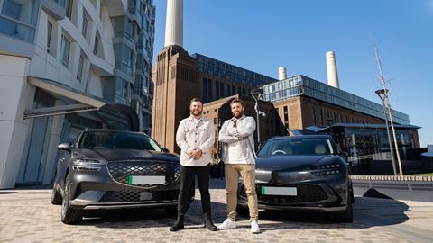 JORDAN SMITH AND HIS CADDIE COLLECT GENESIS CARS FOLLOWING GENESIS SCOTTISH OPEN HOLE IN ONE