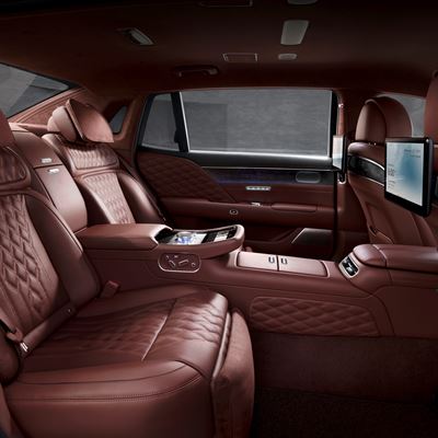 G90 LONG WHEEL BASE INTERIOR